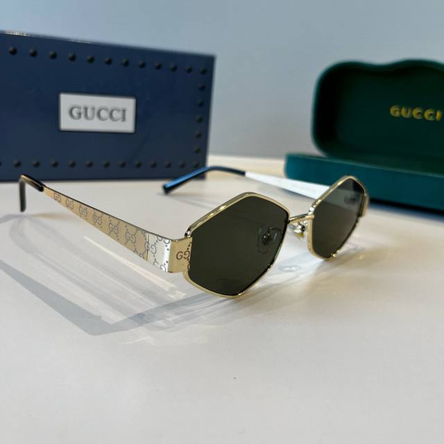 Gucci古奇重磅新品 太阳镜 立体面 修饰脸型 复古有韵味