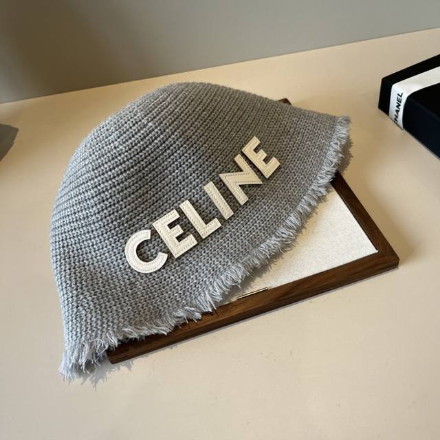 Celine赛琳新款渔夫帽，头围57Cm