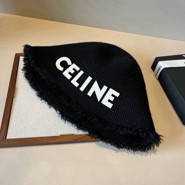 Celine赛琳新款渔夫帽，头围57Cm