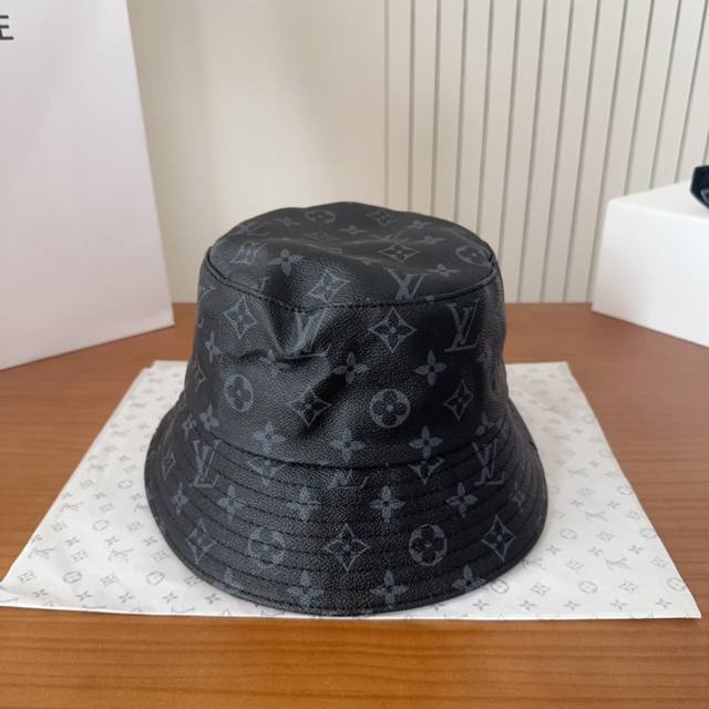 路易威登棒球帽Louisvuitton新款Lv渔夫帽，重工打造完美刺绣，高端大气，百搭款男女通用！