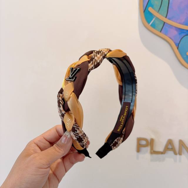 配包装 Lv 路易威登 经典新款发箍，时尚头箍，网红最新款来袭时尚百搭