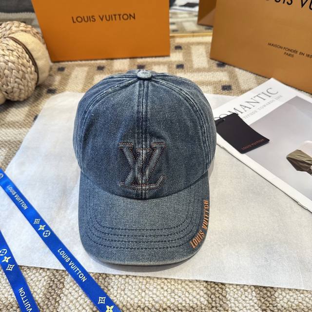 路易威登棒球帽 Louisvuitton新款Lv棒球帽，重工打造高端大气，百搭款男女通用！3色