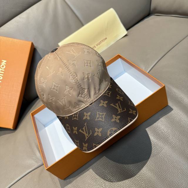 配盒子布袋，Lv 路易威登 新款原单棒球帽，老花拼接，1:1开模订制，原版印花绸缎面料+专柜老花皮，做工细致完美，质量超赞，基础头围56，贴片可调节。