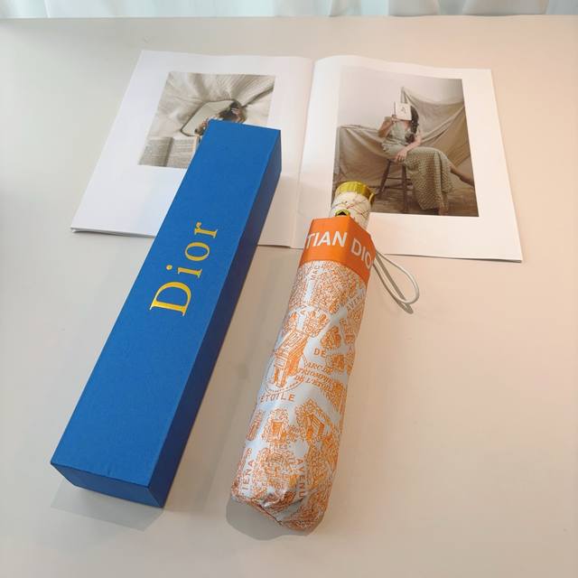 Dior 迪奥 三折自动折叠晴雨伞 时尚原单代工品质 细节精致 看得见的品质 打破一成不变 色泽纯正艳丽！