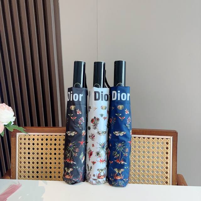 Dior 迪奥 三折自动折叠晴雨伞 时尚原单代工品质 细节精致 看得见的品质 打破一成不变 色泽纯正艳丽！