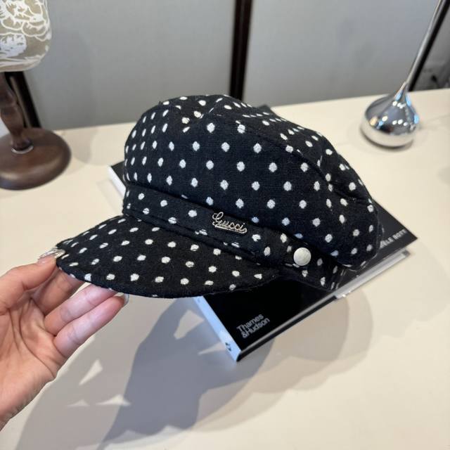 Gucci古奇羊毛画家鸭舌帽，百分百羊毛%面料，头围57Cm