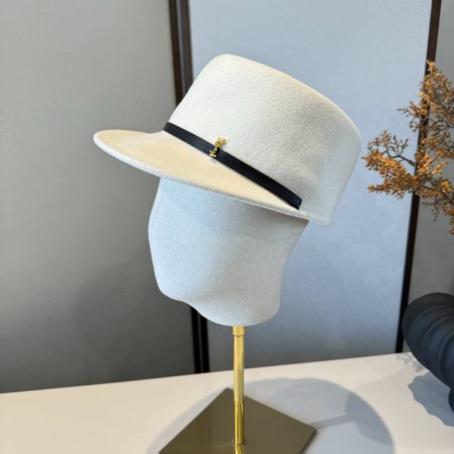 Ysl圣罗兰毛呢军帽，秋冬款鸭舌骑士帽，百分百羊毛%面料头围57Cm