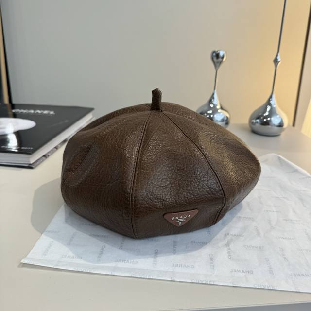 普拉达新款贝雷帽 头围57Cm