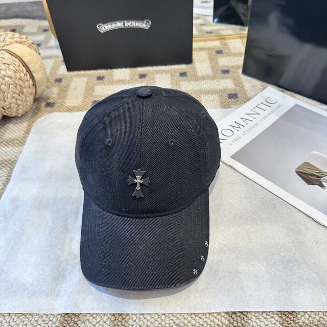 Chrome Hearts 克罗心 新款十字架 高品质棒球帽，高端定制版！网红时尚博主同款！墙裂推荐！质量巨好！谁戴谁好看~