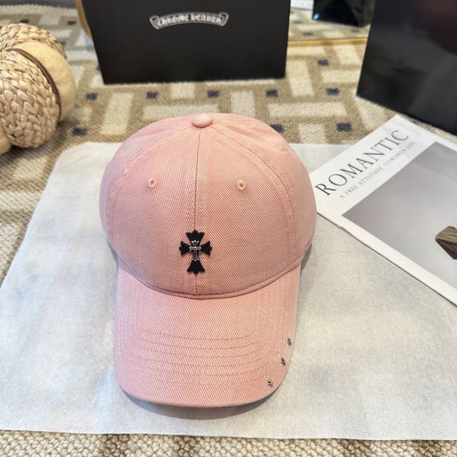 Chrome Hearts 克罗心 新款十字架 高品质棒球帽，高端定制版！网红时尚博主同款！墙裂推荐！质量巨好！谁戴谁好看~