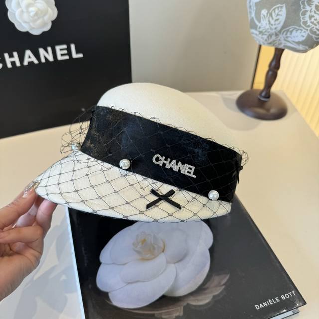 白色 Chanel香奈儿网纱羊毛鸭舌帽军帽，洗水皮帽檐，百分百%羊毛，头围57Cm