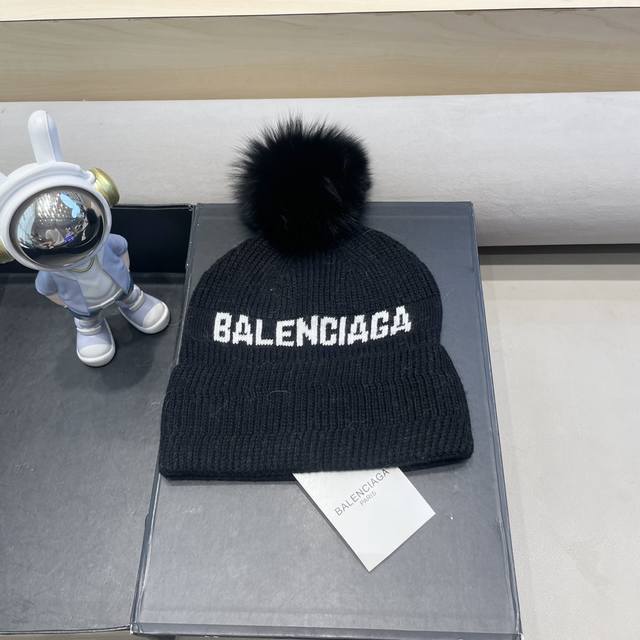 巴黎世家高版本巴黎世家现货Balenciaga巴黎世家官网品质 非市场普通货，留意细节哦 秋冬新款字母Logo毛线帽子，男女同款针织帽气质高雅保暖舒适