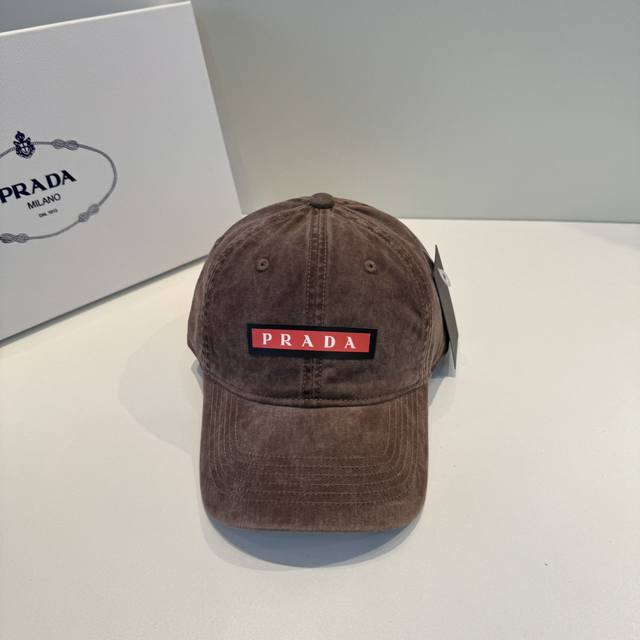 普拉达 prada 新品经典棒球帽 代购版本！时尚潮流，高端做工！非一般的品质，细节看实拍哦
