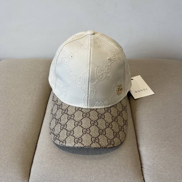 古奇棒球帽Gucci官网新品，棒球帽，原单品质火爆来袭 工艺非常精美 高档大气上档次！低调奢华，方便携带！跑量！