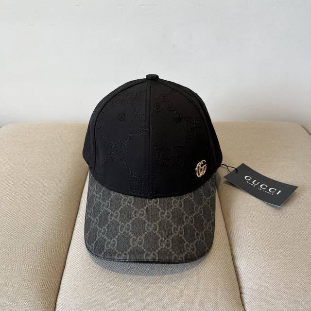 古奇棒球帽Gucci官网新品，棒球帽，原单品质火爆来袭 工艺非常精美 高档大气上档次！低调奢华，方便携带！跑量！