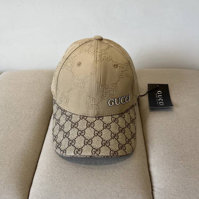古奇棒球帽Gucci官网新品，棒球帽，原单品质火爆来袭 工艺非常精美 高档大气上档次！低调奢华，方便携带！跑量！