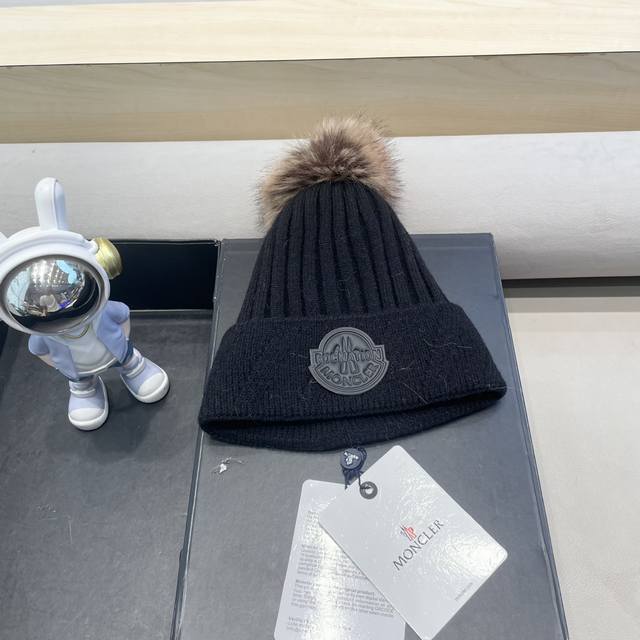Moncler 新款针织毛线帽女冬加绒保暖大头围帽子套头帽百搭毛球冷帽女