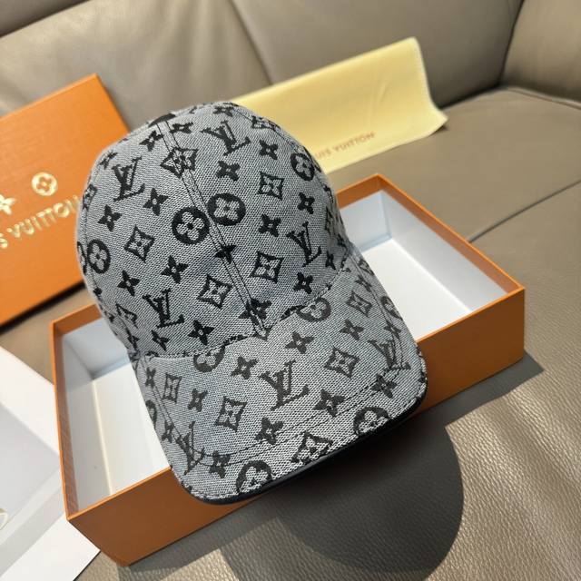 配盒子布袋，Lv路易威登新款原单棒球帽，Lv牛仔提花，专柜1:1开模订制，原版帆布面料+头层牛皮，轻盈透气！质量超赞，基础头围56，贴片可调节。