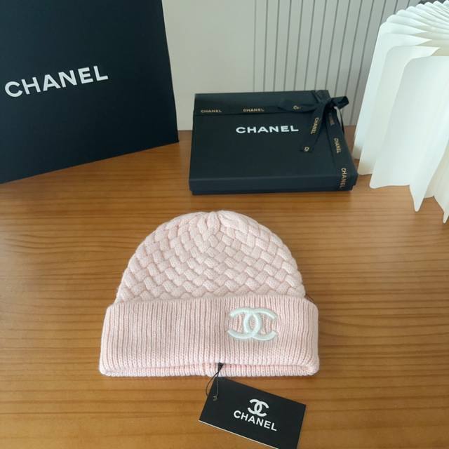 Chanel香奈儿 秋冬新款大牌同款羊毛针织毛线帽均码，吊牌齐全～出街超好搭配！