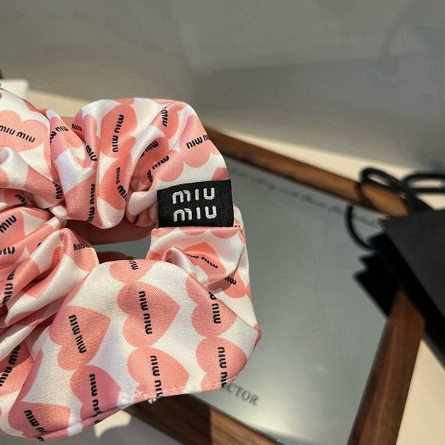 缪缪Miumiu新款发圈