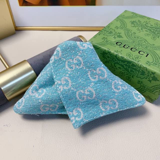 Gucci古驰 Gucci抓夹 三角形抓夹气质百搭日常精致小单品 小仙女必入单品 宝藏款 闭眼入推荐款 单个配发箍盒