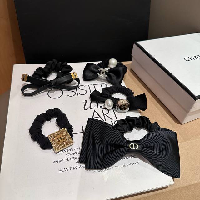配包装盒 单个 Dior 迪奥 新款Cd发圈 Miu Miu新款发圈 简单实用 时尚潮流！小仙女必备