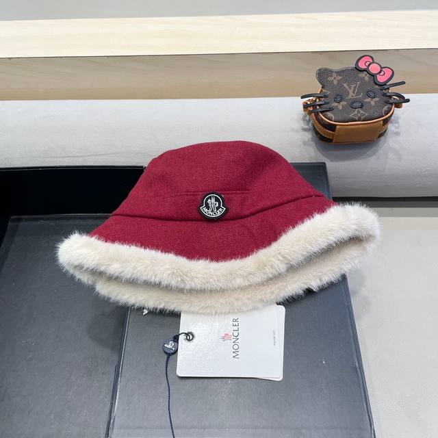 Moncler蒙口 新款保暖护耳渔夫帽女秋冬加厚毛绒遮脸水桶帽显脸小防寒盆帽