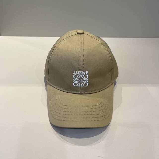 罗意威 Loewe新款原版原标设计，质感超好，外部线条定位标准，做工精细，简约大气低价走量！