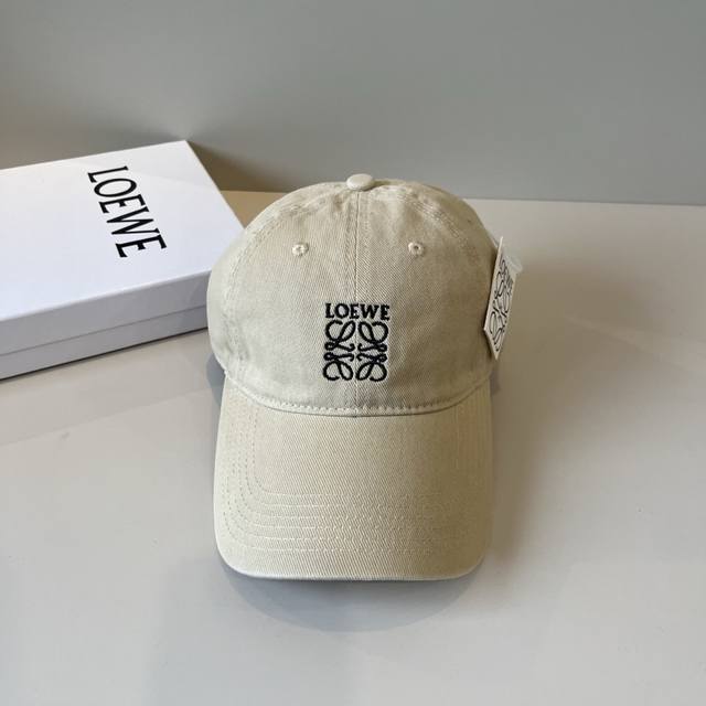罗意威 Loewe新款原版原标设计，质感超好，外部线条定位标准，做工精细，简约大气低价走量！