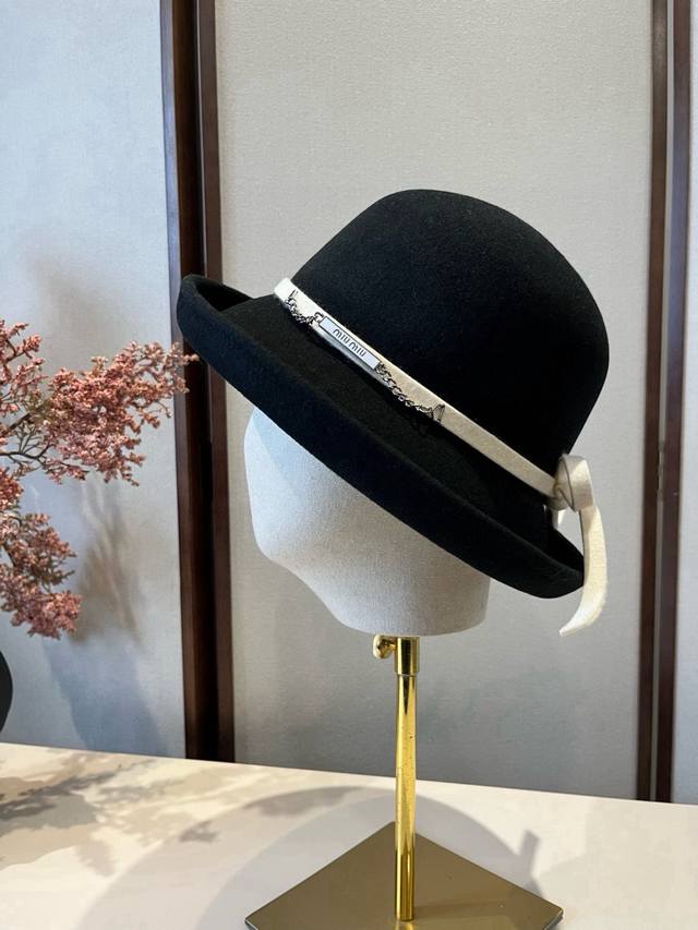 Dior迪奥新款秋冬羊毛盆帽，百分百羊毛面料%、头围57Cm