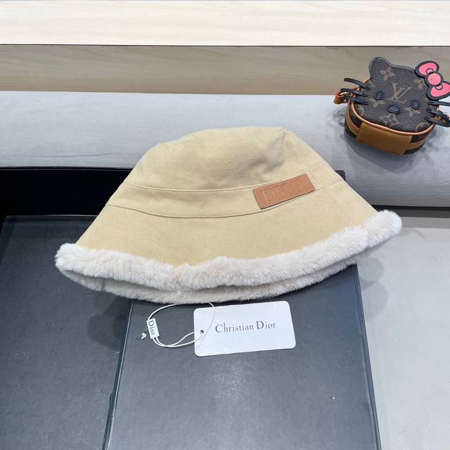 Dior迪奥新品秋冬新款渔夫帽，Ab机场Look，质量代购版本，适合日常穿搭的一款渔夫帽