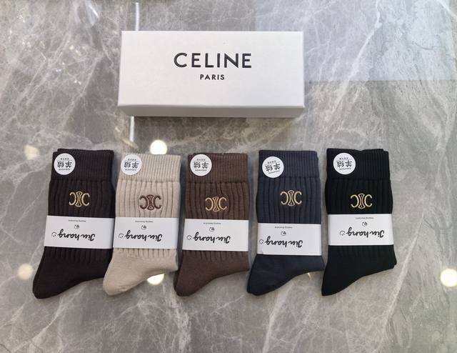 特 配包装 Celine 赛琳 新款羊绒中长款堆堆袜袜子！一盒五双， 专柜同步筒款袜子，大牌出街，潮人必备超好搭