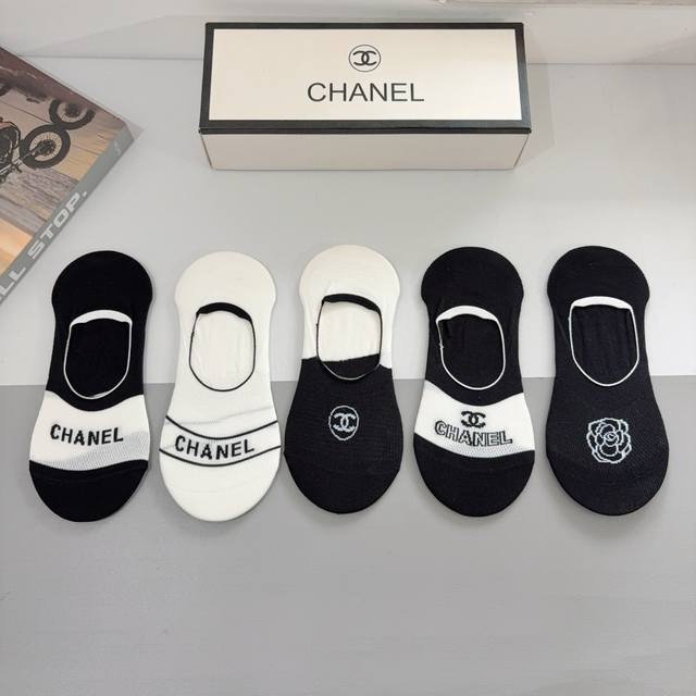 配包装 一盒5双 Chanel 香奈儿 新款高端船袜！经典字母专柜同步袜子 大牌出街，潮人必备
