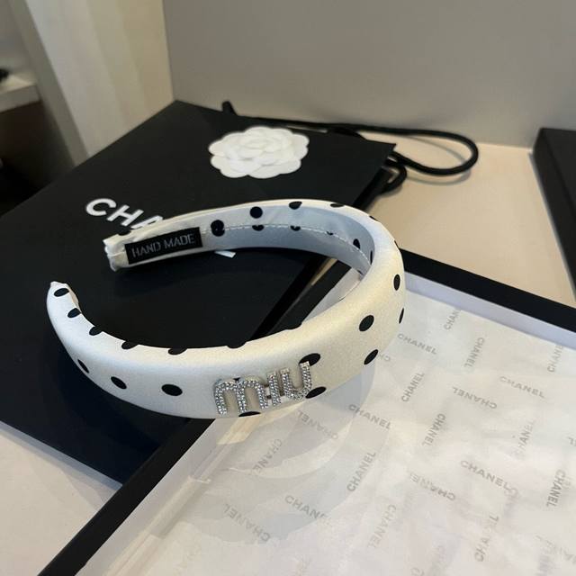 Miumiu缪缪新款发箍