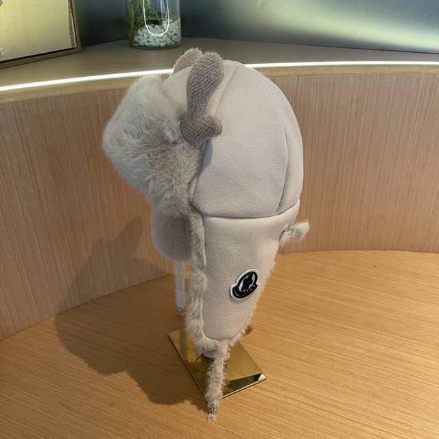 Moncler蒙口 新款冬保暖鹿角雷锋帽，加厚防风寒护耳帽子东北加厚骑行帽