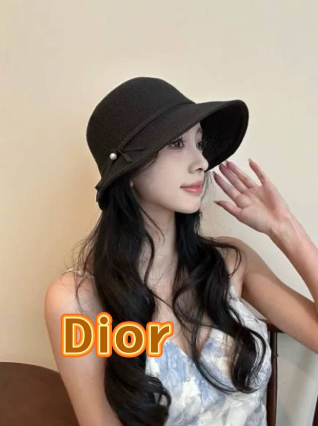 Dior迪奥新款赫本风蝴蝶结珍珠草帽春夏草编渔夫帽级感卷边可折叠盆帽