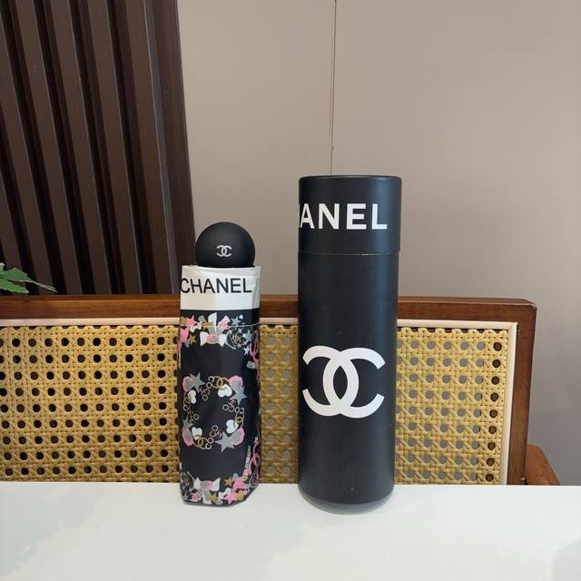 Chanel 香奈儿 五折手动折叠晴雨伞 选用台湾进口Uv防紫外线伞布 原单代工级品质