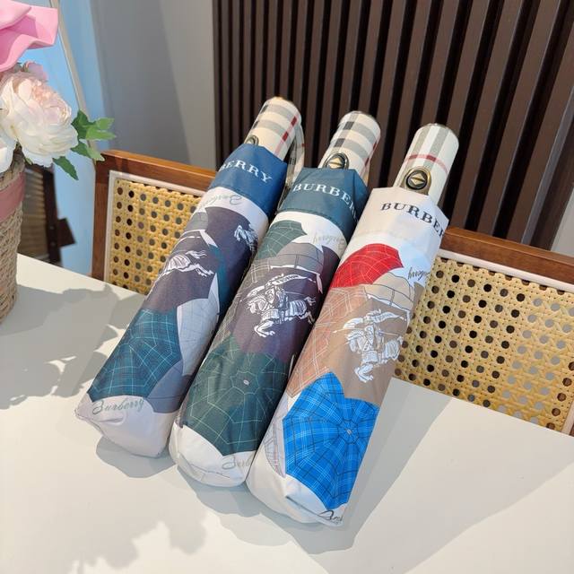 Burberry 巴宝莉 战马伞面 三折自动折叠晴雨伞 年度巅峰之作 经典 高雅 时髦 这就是被称为英国Burberry风格所在 巴宝莉晴雨伞特别值得骄傲就是其