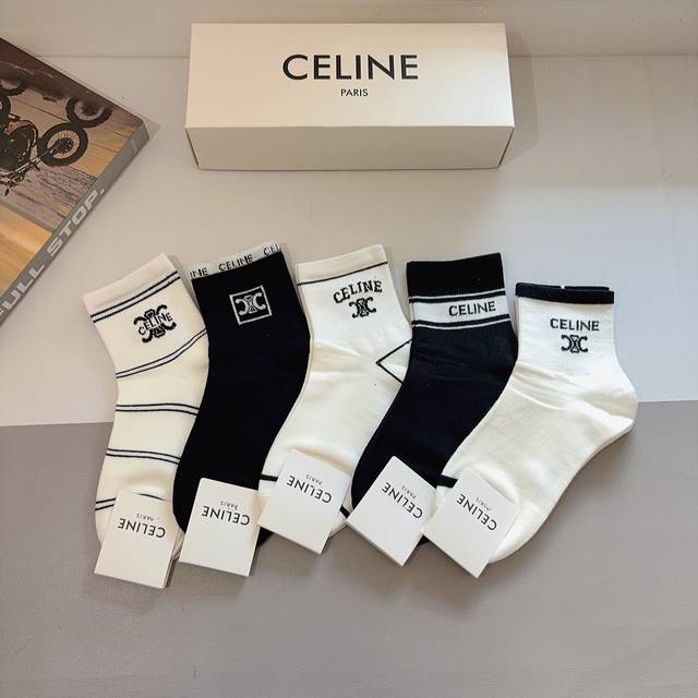 配包装 一盒5双 Celine 赛琳 新款船袜！纯棉面料，专柜同步中筒袜子，大牌出街，潮人必备超好搭