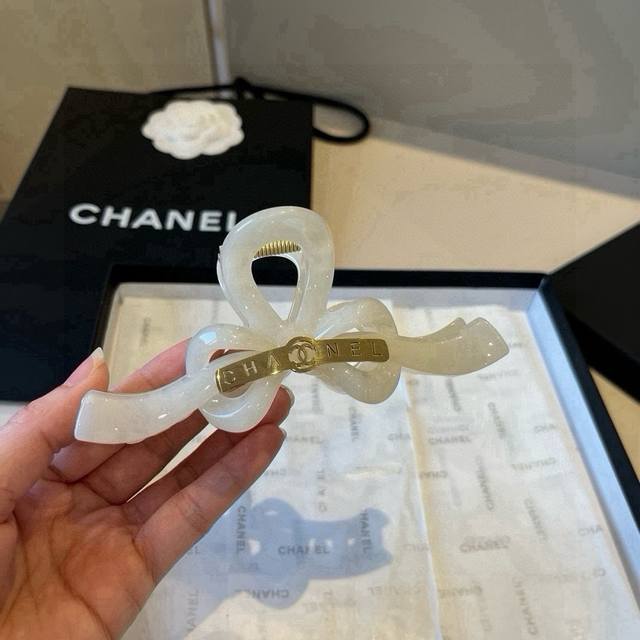 Chanel香奈儿发夹