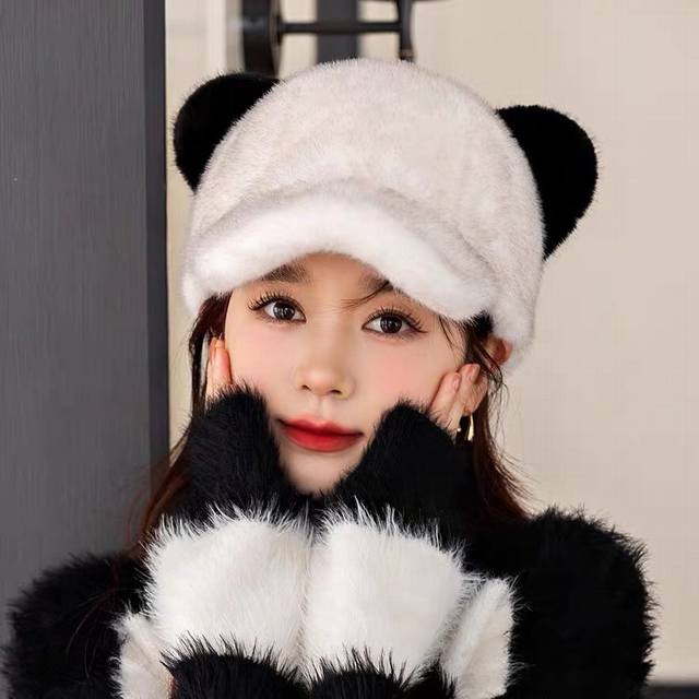 Moncler潮牌蒙口仿貂毛绒鸭舌帽女子秋冬保暖可爱米奇帽加小熊耳朵