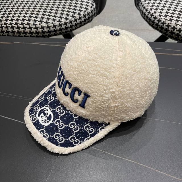 古奇棒球帽Gucci官网新品秋冬新款毛绒棒球帽，原单品质火爆来袭 工艺非常精美 方便携带！跑量！