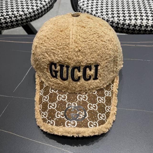 古奇棒球帽Gucci官网新品秋冬新款毛绒棒球帽，原单品质火爆来袭 工艺非常精美 方便携带！跑量！