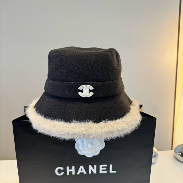 Chanel香奈儿新款渔夫帽，秋冬加绒帽，头围57Cm