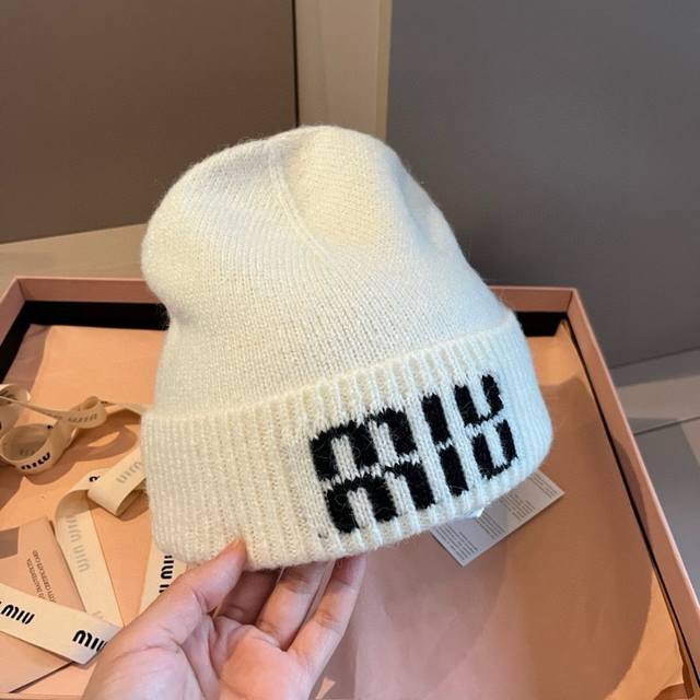 Miumiu缪缪专柜新款针织毛线帽