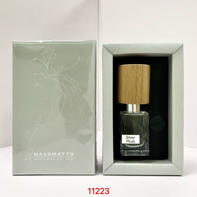 原单品质 纳斯马图香水30Ml银色麝香实拍现货11223编码！银色马斯克 Nasomatto Silver Musk, 2007 品牌：纳斯马图 调香师：Ale