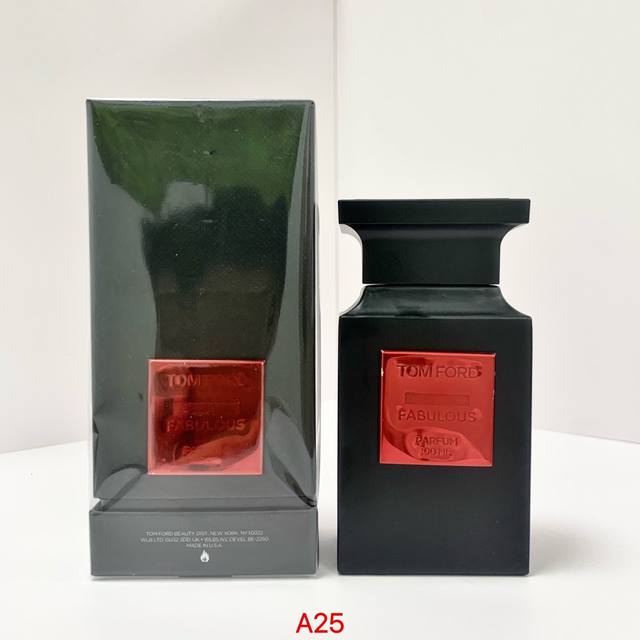 原单品质 Tf香水 Ml红条法布勒斯香精版实拍现货A25编码！至纯香精震撼问世。高浓度皮革交织零陵香豆与冷杉，引燃深邃迷人的魅惑。 立体红标凝铸极奢黑瓶，欲望加