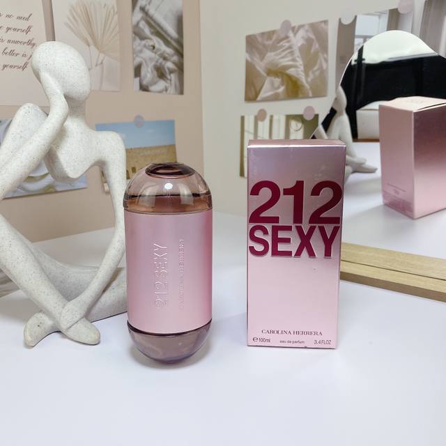 高端品质 卡罗琳娜 海莱拉 212 粉色性感女士 Ml Carolina Herrara 212 Saxy 香调：东方花香调 前调：粉红胡椒 橘子 香柠檬 中调