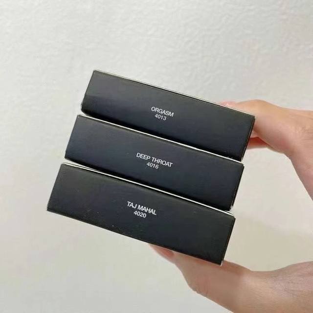 高端品质 Nars单色腮红4.8G！色号：4013-4016-4020。