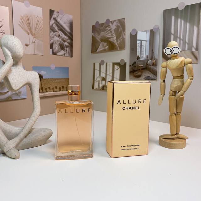 高端品质 香奈儿魅力运动女士淡香水 Ml Chanel Allure, 1996 香调：花香调 前调：柠檬 橘子 百香果 桃子 香柠檬 中调：忍冬 茉莉 木兰